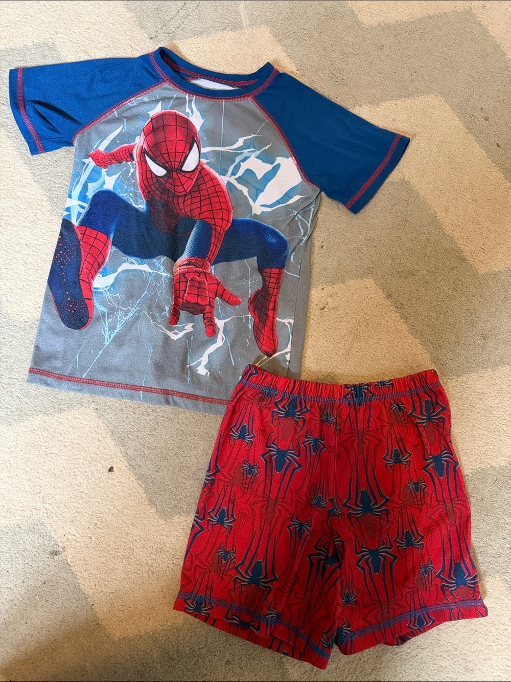 ✨5/$25✨Spider-Man Kids Red & Blue Costume Set